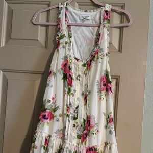 Gilly Hicks White and Pink Floral Casual Dress